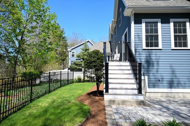 60 Harding St C, Medfield, MA 02052