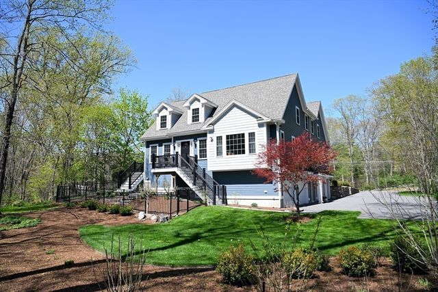 60 Harding St C, Medfield, MA 02052