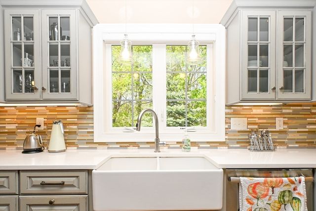 60 Harding St C, Medfield, MA 02052