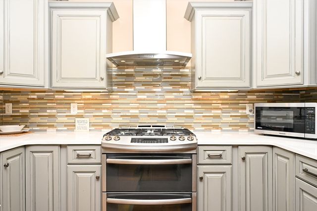 60 Harding St C, Medfield, MA 02052