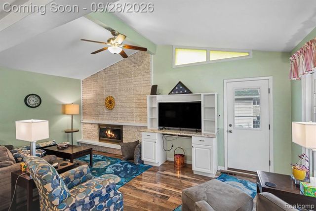 32200 Whitley Circle, Warren, MI 48088