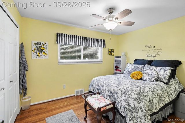 32200 Whitley Circle, Warren, MI 48088