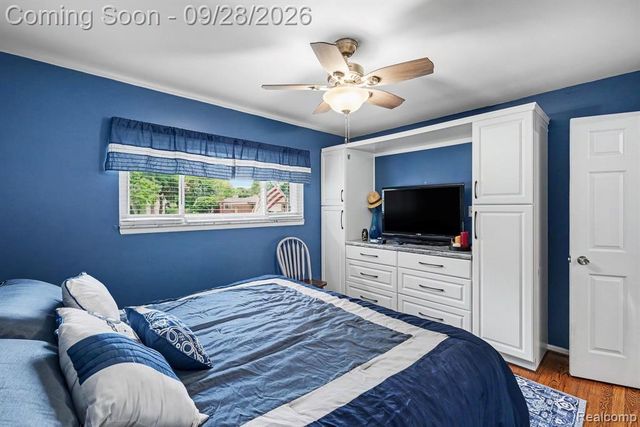32200 Whitley Circle, Warren, MI 48088