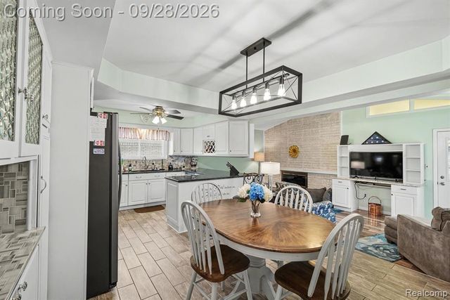 32200 Whitley Circle, Warren, MI 48088