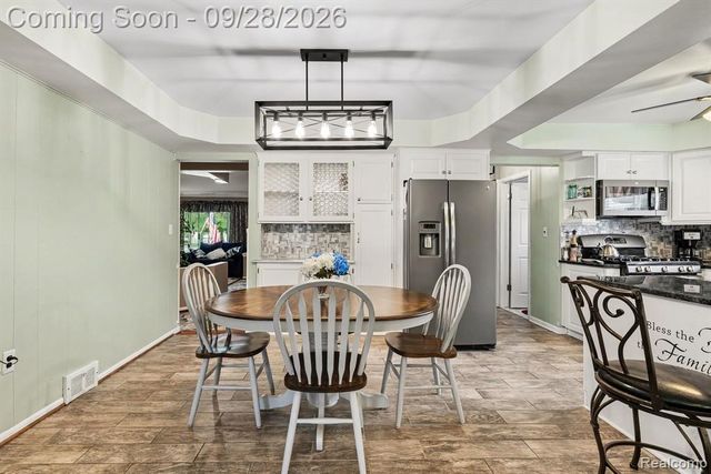 32200 Whitley Circle, Warren, MI 48088