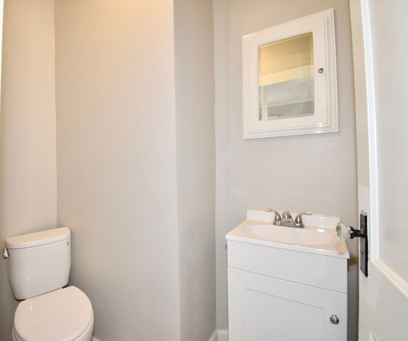 34 Castle Street,, Springfield, MA 01118