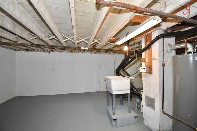 34 Castle Street,, Springfield, MA 01118