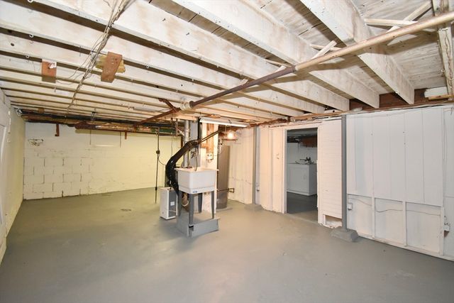 34 Castle Street,, Springfield, MA 01118