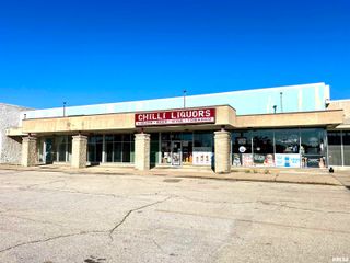 322 S PLAZA Drive, Chillicothe, IL 61523