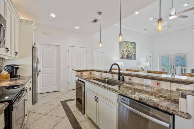 2639 Whitecap, Crystal Beach, TX 77650