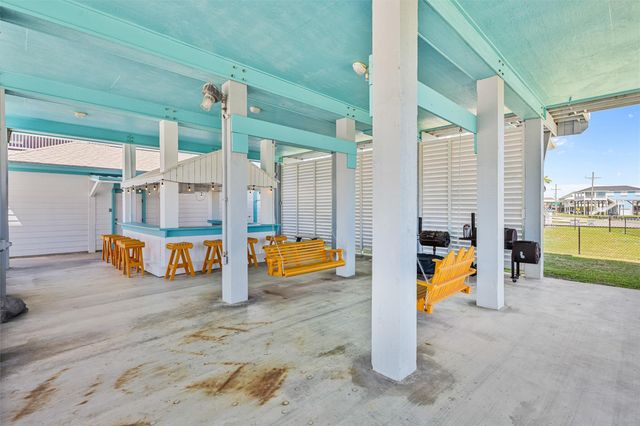 2639 Whitecap, Crystal Beach, TX 77650