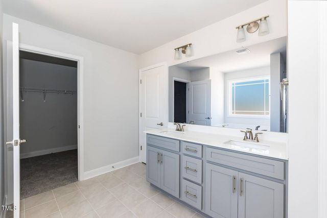 561 Ravensworth Drive 147, Garner, NC 27529