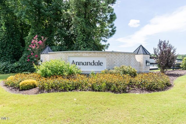 561 Ravensworth Drive 147, Garner, NC 27529