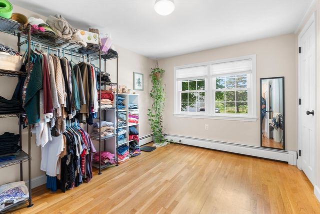 35 Oakmeadow Ln, Methuen, MA 01844