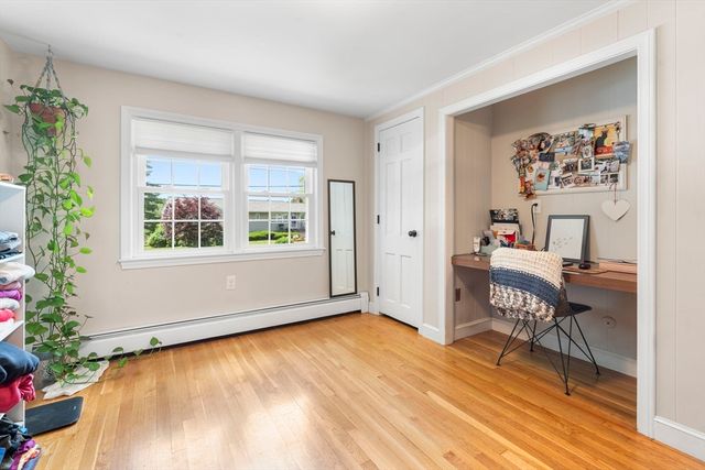 35 Oakmeadow Ln, Methuen, MA 01844