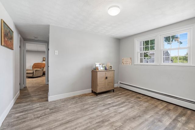 35 Oakmeadow Ln, Methuen, MA 01844