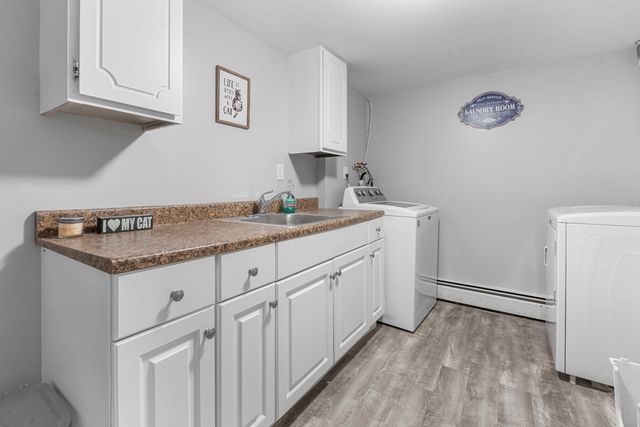 35 Oakmeadow Ln, Methuen, MA 01844
