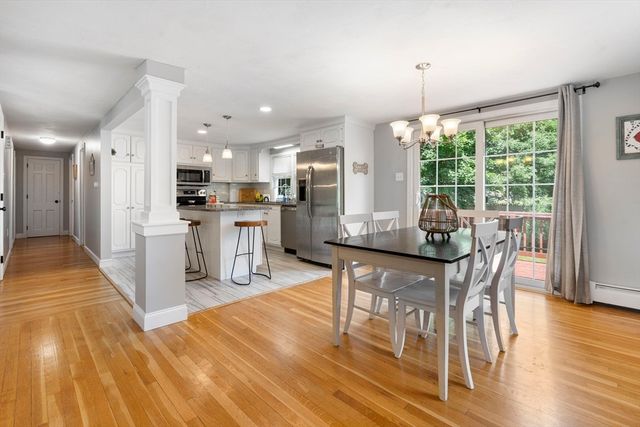 35 Oakmeadow Ln, Methuen, MA 01844
