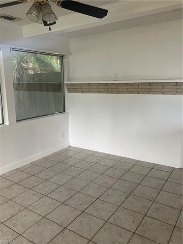 2009 Maravilla CIR, Fort Myers, FL 33901