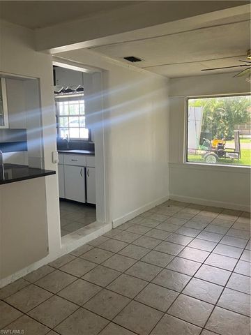 2009 Maravilla CIR, Fort Myers, FL 33901