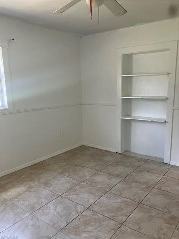 2009 Maravilla CIR, Fort Myers, FL 33901