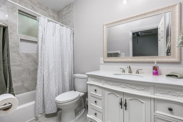 5921 Jackson Lane, Texas City, TX 77591