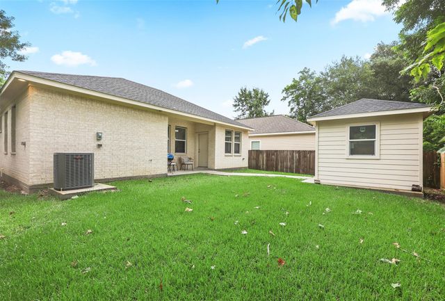 5921 Jackson Lane, Texas City, TX 77591