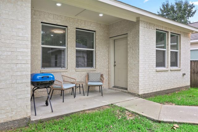 5921 Jackson Lane, Texas City, TX 77591