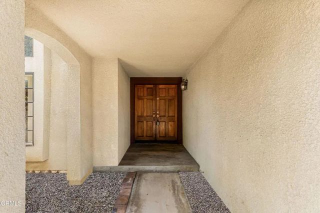 20150 Stagg Street, Winnetka, CA 91306