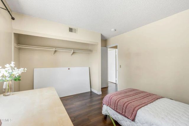 20150 Stagg Street, Winnetka, CA 91306