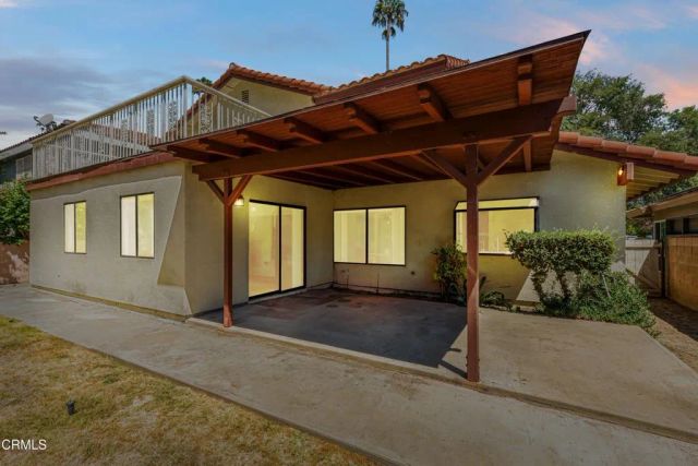 20150 Stagg Street, Winnetka, CA 91306