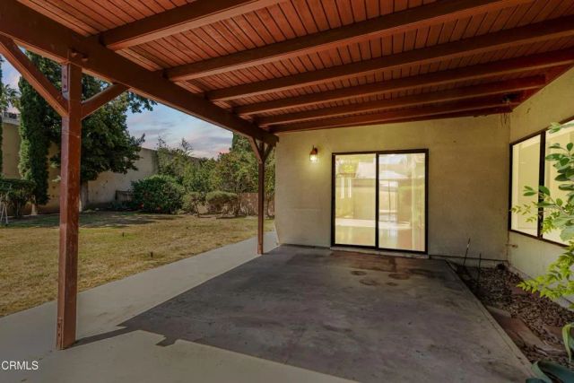 20150 Stagg Street, Winnetka, CA 91306
