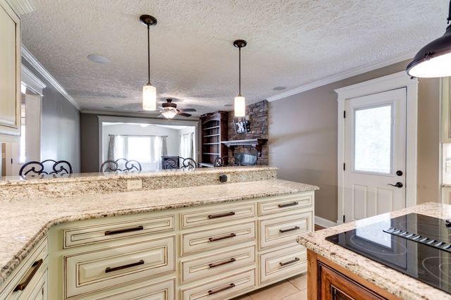 1981 Highway 100, Centerville, TN 37033