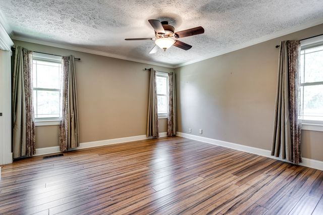 1981 Highway 100, Centerville, TN 37033