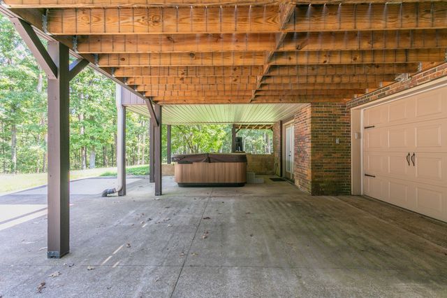 1981 Highway 100, Centerville, TN 37033