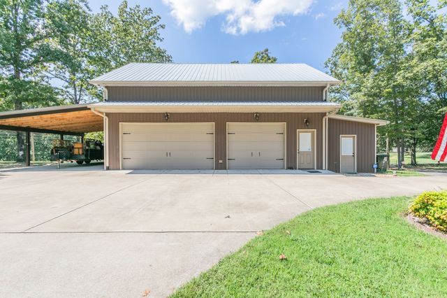 1981 Highway 100, Centerville, TN 37033