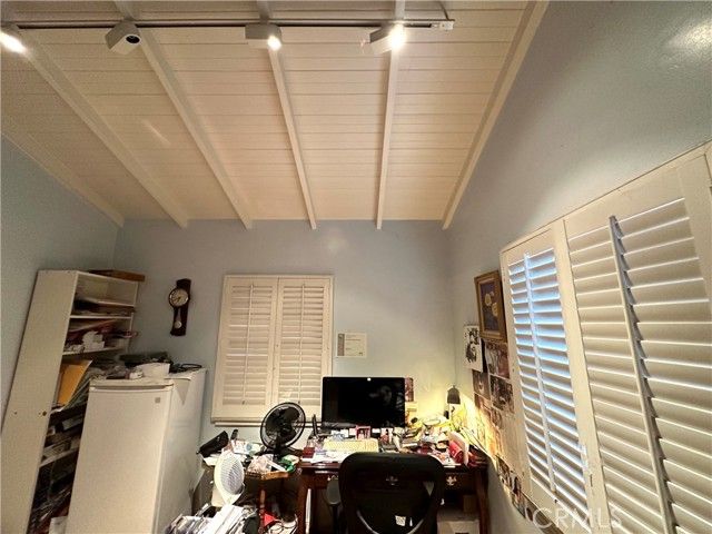 1823 Hillside Drive, Glendale, CA 91208