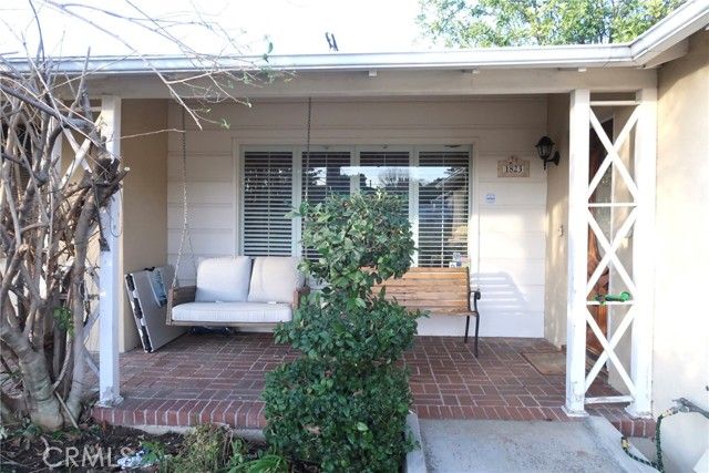 1823 Hillside Drive, Glendale, CA 91208