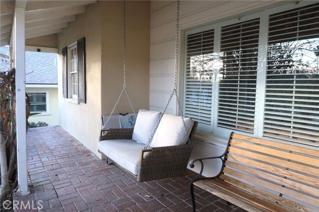 1823 Hillside Drive, Glendale, CA 91208