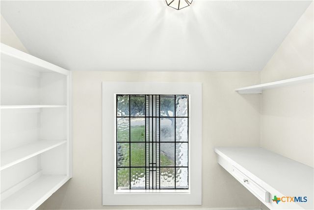 1562 Windmere, Canyon Lake, TX 78133