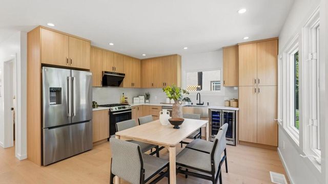1425 California Drive, Burlingame, CA 94010