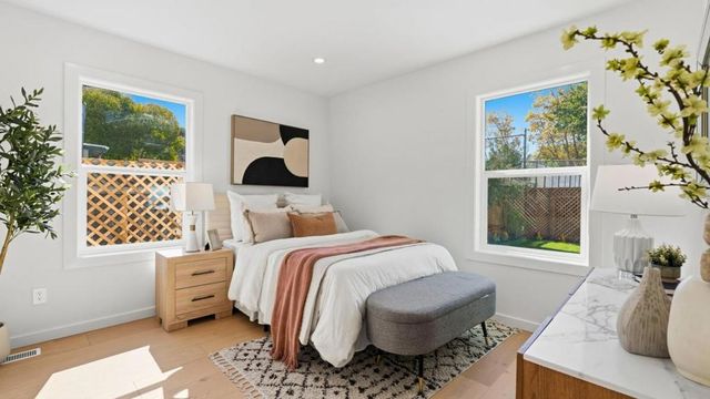 1425 California Drive, Burlingame, CA 94010