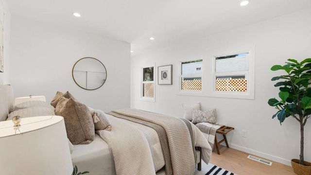 1425 California Drive, Burlingame, CA 94010