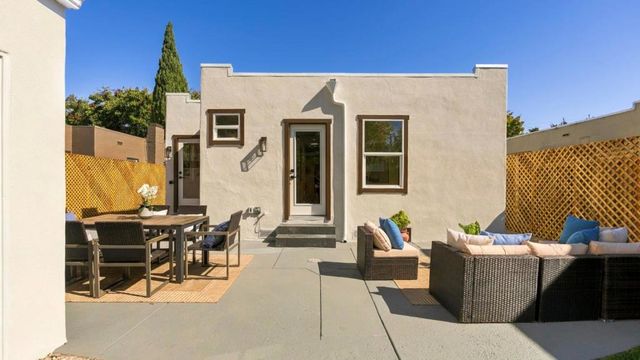 1425 California Drive, Burlingame, CA 94010