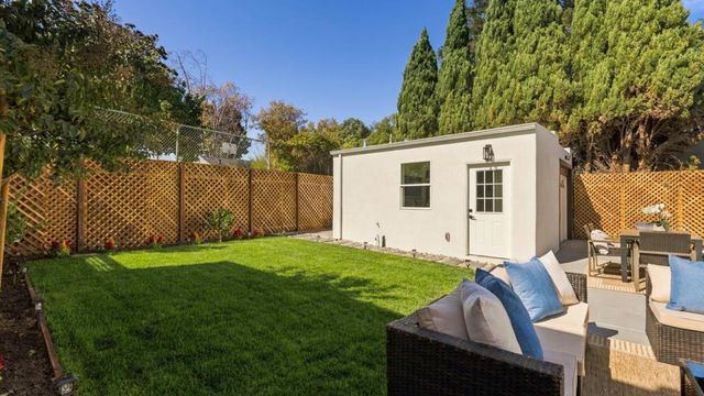 1425 California Drive, Burlingame, CA 94010
