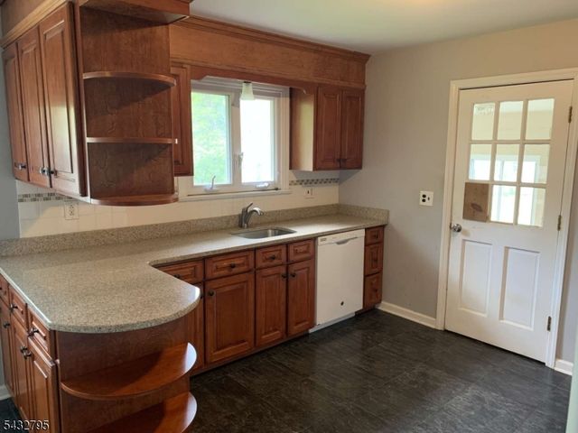 617 Foothill Rd, Bridgewater Twp., NJ 08807