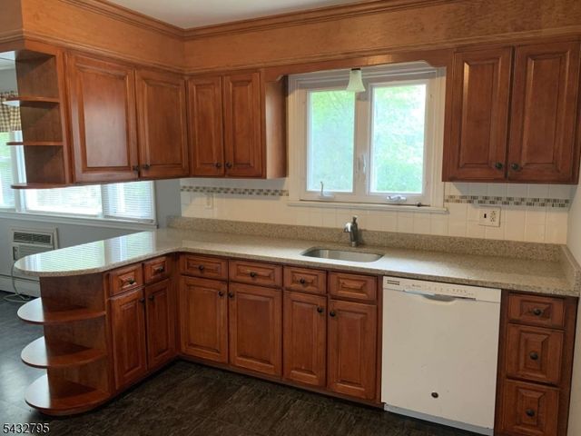 617 Foothill Rd, Bridgewater Twp., NJ 08807