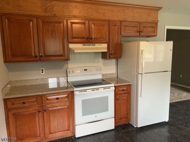 617 Foothill Rd, Bridgewater Twp., NJ 08807