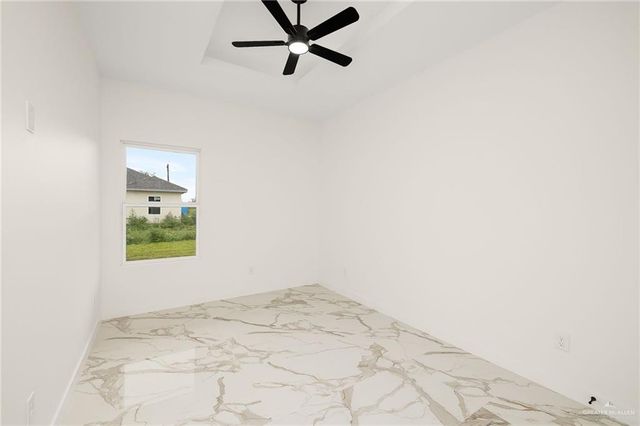5812 N Pedaso Del Sol Street, Edinburg, TX 78542