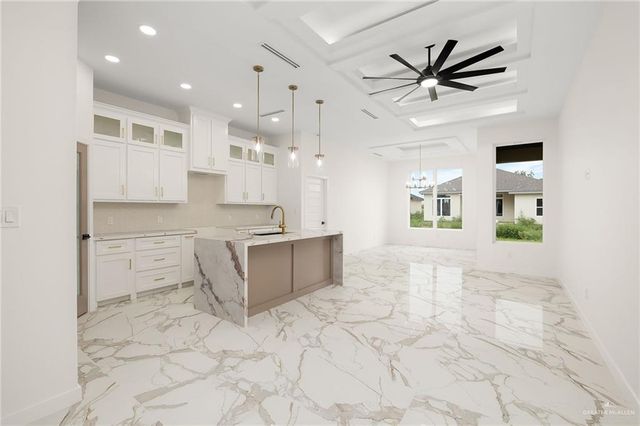 5812 N Pedaso Del Sol Street, Edinburg, TX 78542